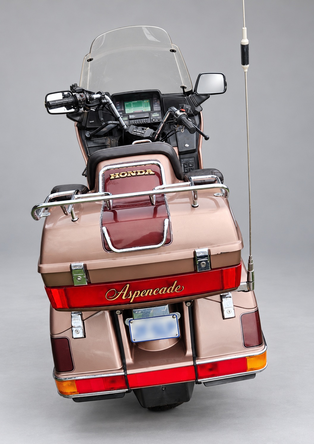 Honda Gold Wing Aspencade 1200 — Rear view, registration plate blurred