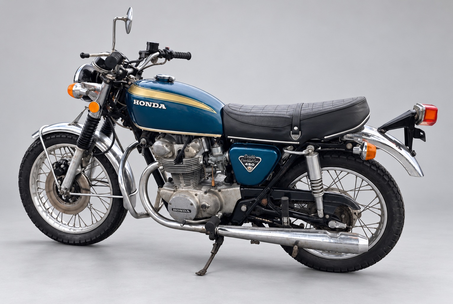 Blue and gold 1972 Honda CB450